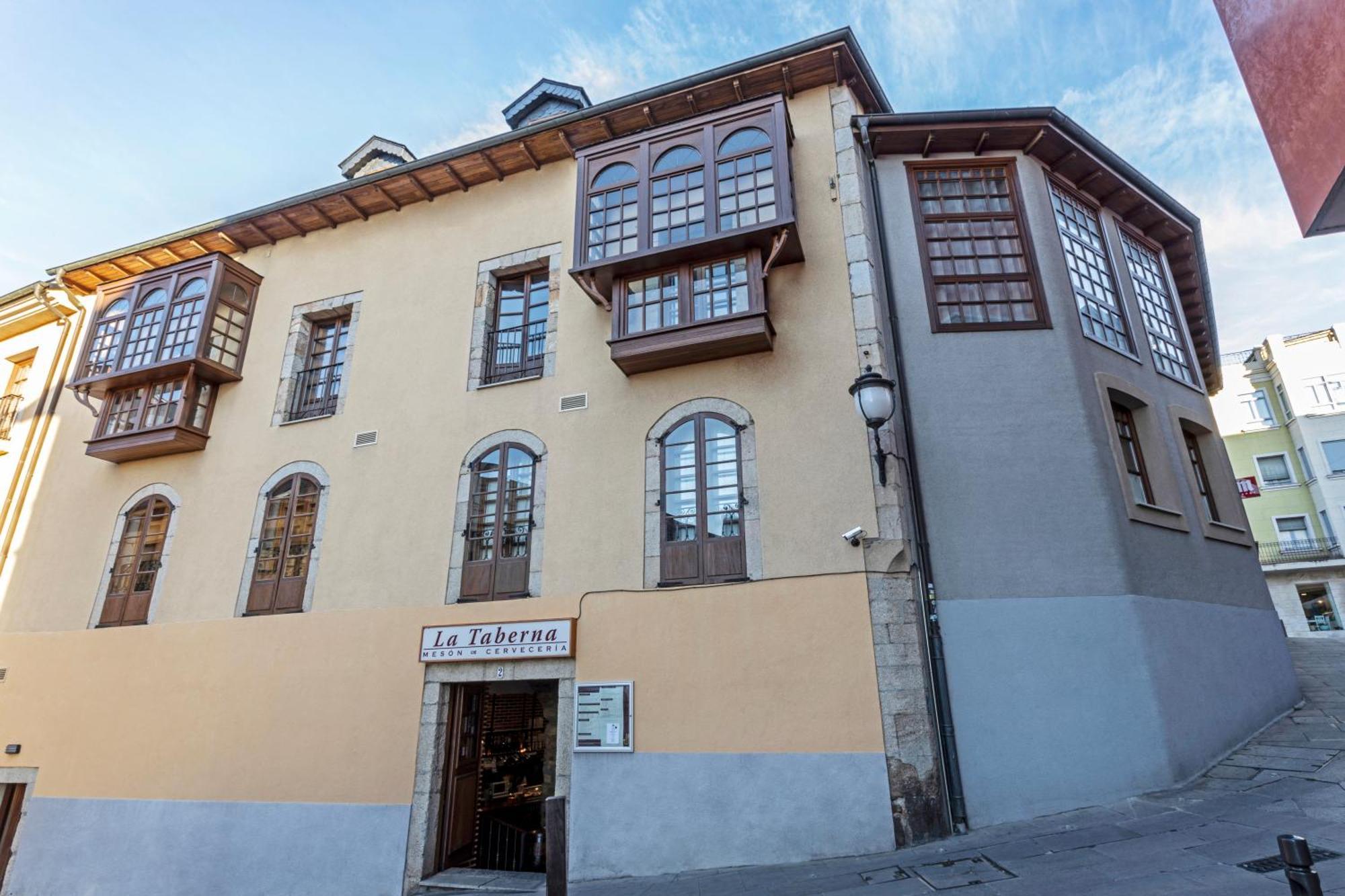Hotel Aroi Bierzo Plaza Ponferrada Exterior foto